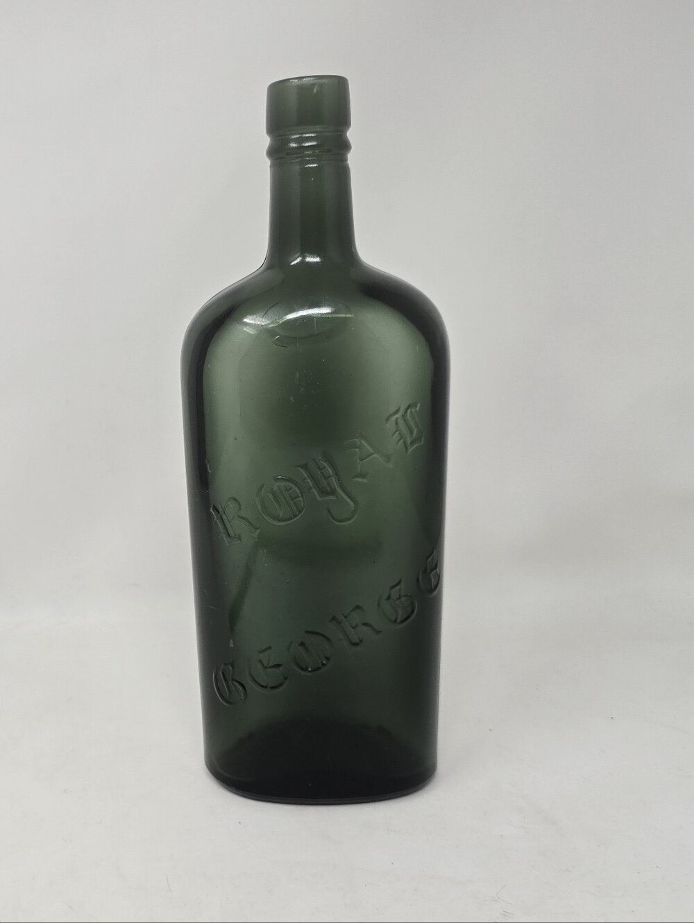 Royal George Vintage Scotch Whiskey Liquor Bottle Dark Green Vintage 50s 60s 40s